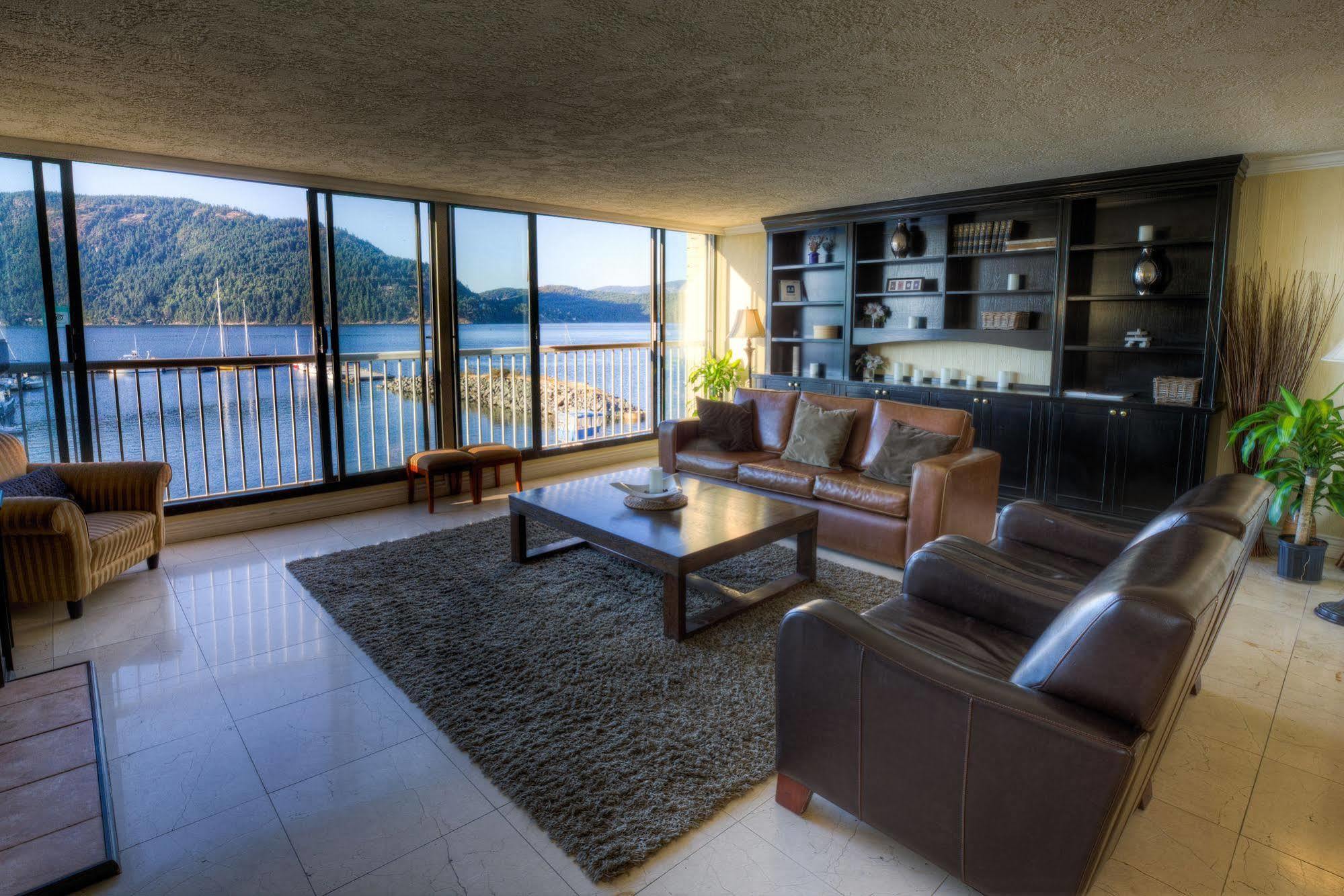 Oceanfront Suites At Cowichan Bay Exterior foto